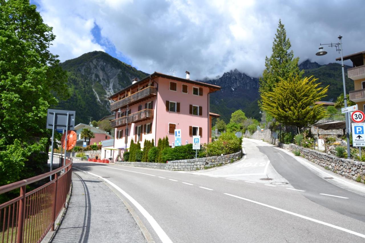 Tenno Appartamenti Garda Lake Ngoại thất bức ảnh